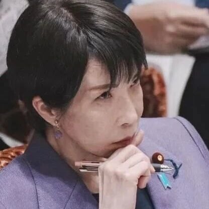 高市内阁人事“洗牌”，政治加速右转，日本民众开始担忧“发动战争的可能性增加”